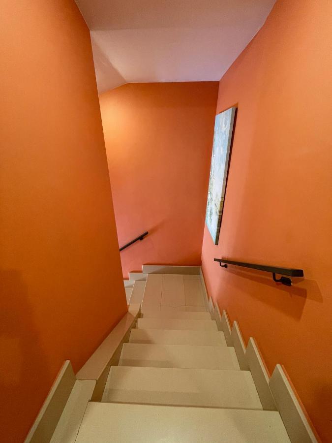 Hostal Santiago 2 Burgos Bagian luar foto