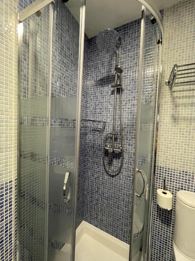 Hostal Santiago 2 Burgos Bagian luar foto