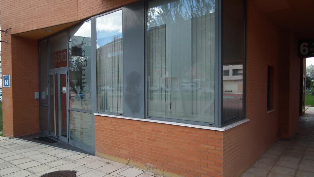 Hostal Santiago 2 Burgos Bagian luar foto